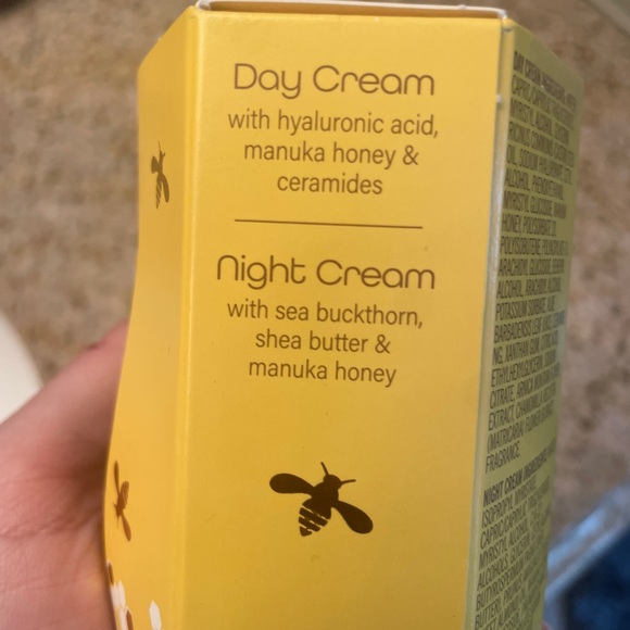 Trader Joe’s Manuka Honey Hydration Day & Night Cream Duo Hyaluronic Acid - Picture 3 of 6